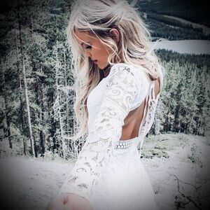 Twosisters Open Back Lace Dress (Size US 4)